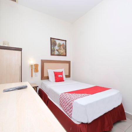 Hotel Sri Sutra - Sungai Buloh Петалінг-Джая Екстер'єр фото