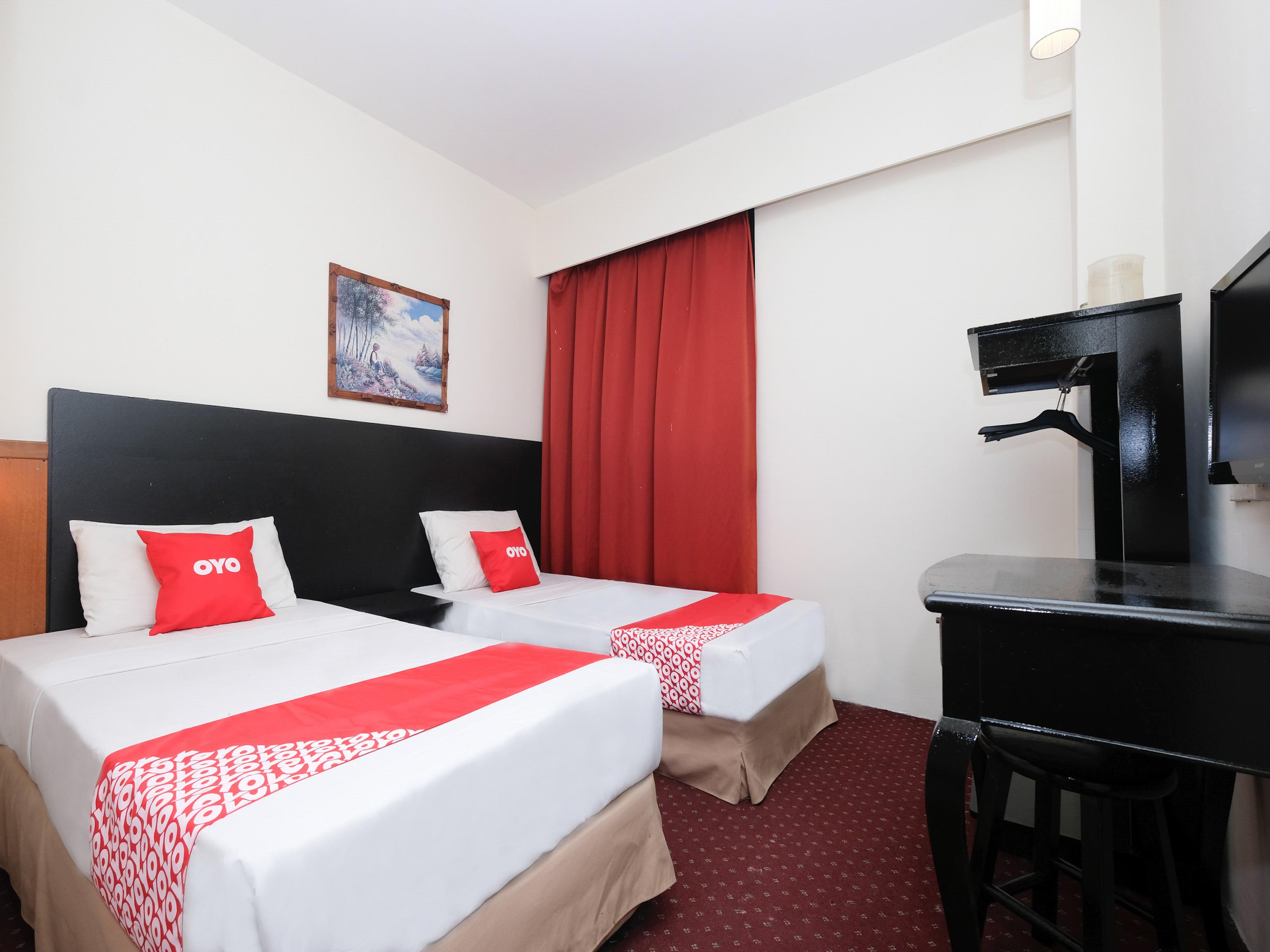 Hotel Sri Sutra - Sungai Buloh Петалінг-Джая Екстер'єр фото
